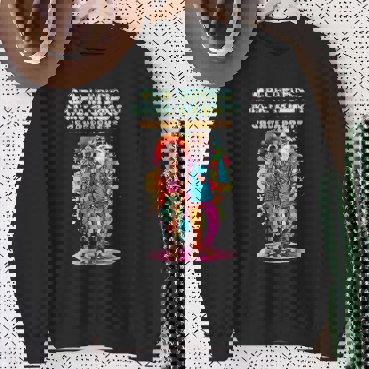 年老いたヒッピーがグルーヴィーな祖父母を作る スウェットシャツ 年配の女性への贈り物