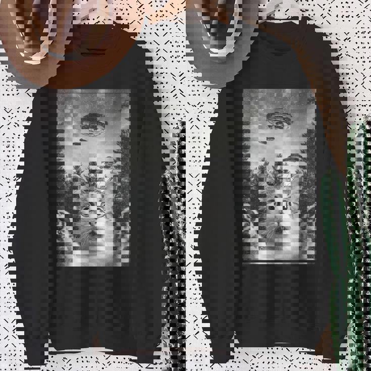 怖い猫 エイリアン Ufo 宇宙愛好家 面白い スウェットシャツ 年配の女性への贈り物