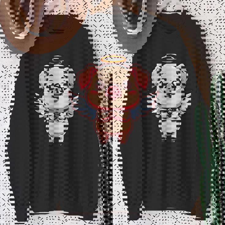 愛らしい天使の豚の漫画とハロー。 スウェットシャツ 年配の女性への贈り物