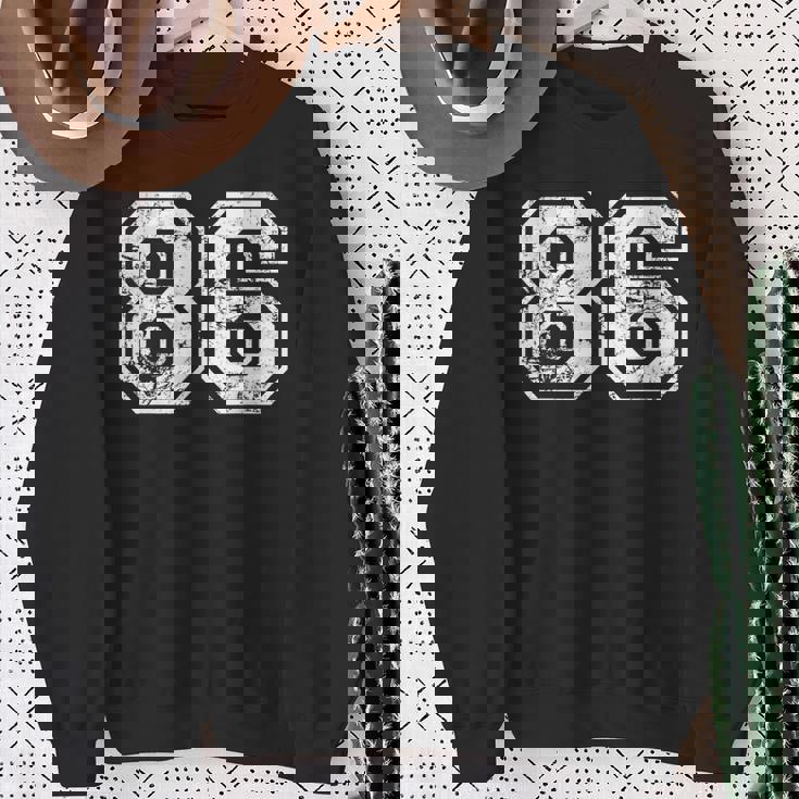 数字 86 ヴィンテージ 1986 誕生日 レトロ ヴィンテージ ルック スウェットシャツ 年配の女性への贈り物