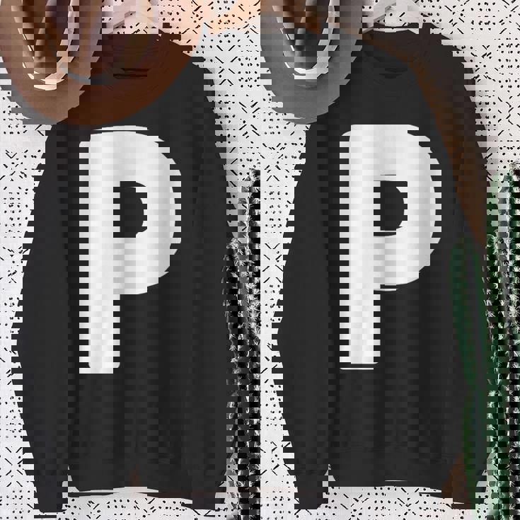 文字p 大文字 アルファベット モノグラム イニシャル スウェットシャツ 年配の女性への贈り物