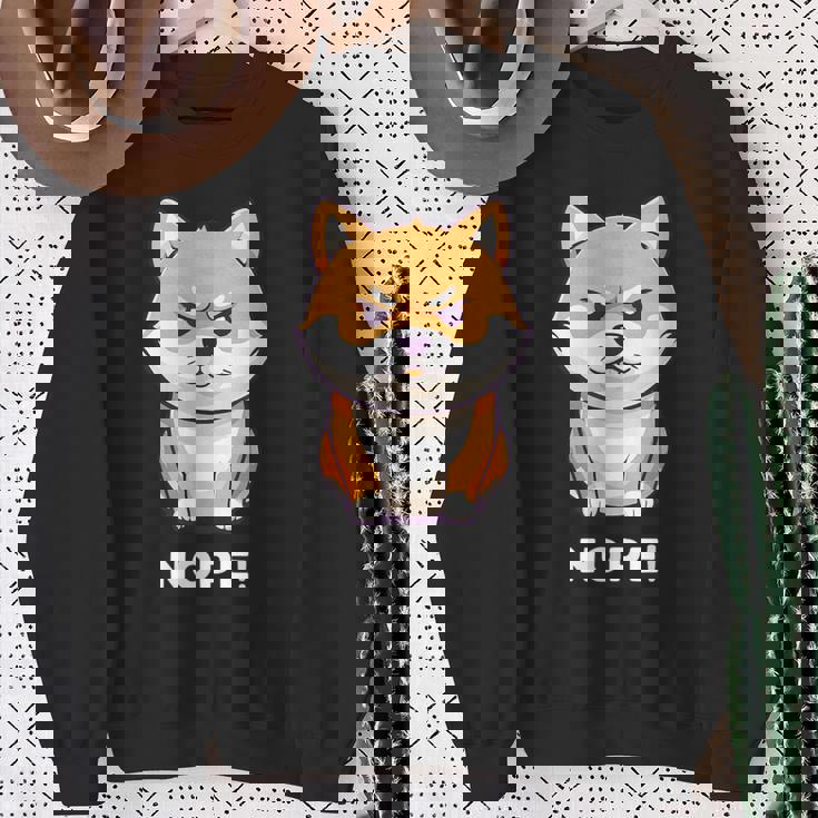 柴犬 犬 赤柴 怒柴 拒否柴 嫌です 怒った犬 かわいい おもしろ スウェットシャツ 年配の女性への贈り物