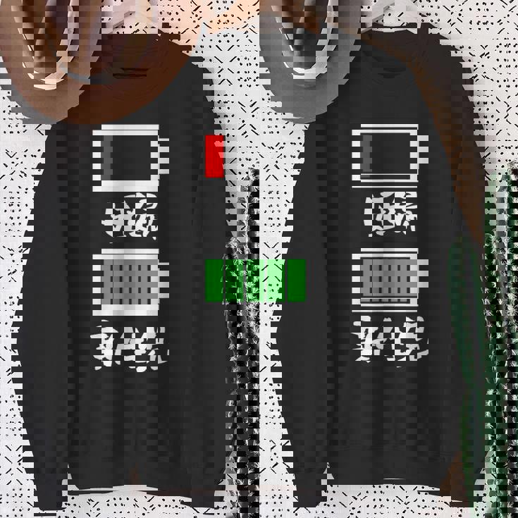 母 妊婦 面白いtシャツ 妻 電池切れ 妊婦さん メンズ おもしろ 面白い 服 オリジナル グッズ 文字tシャツ ネタ スウェットシャツ 年配の女性への贈り物