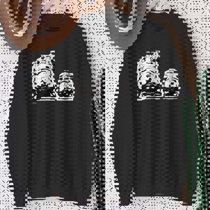 気持ちよく寝ている柴犬たち かわいい黒柴 柴犬イラスト スウェットシャツ 年配の女性への贈り物