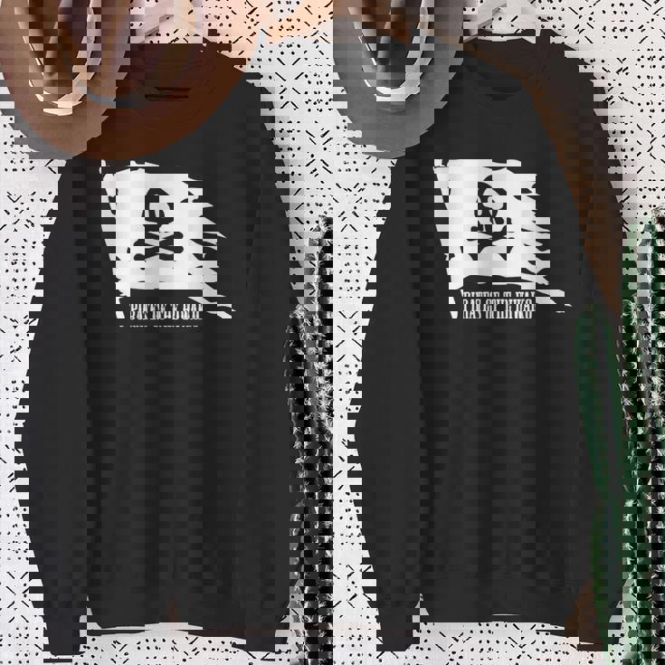 琵琶湖の海賊 ドクロ 旗 日本の景勝地 パロディ Biwako 滋賀県 日本 スウェットシャツ 年配の女性への贈り物