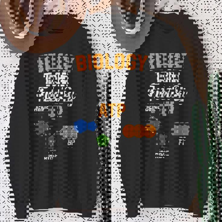 生物学教師 Fueled By Atp 面白い教師 生物学者ギフト スウェットシャツ 年配の女性への贈り物