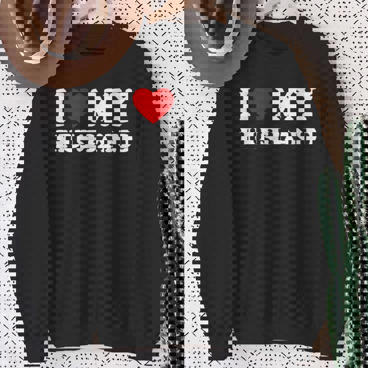 私は夫を愛しています私は夫を心から愛しています スウェットシャツ 年配の女性への贈り物