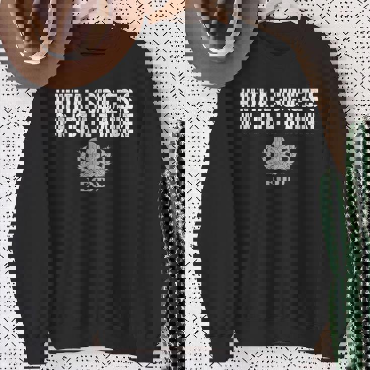 空軍 Eod 初期成功または総故障 スウェットシャツ 年配の女性への贈り物