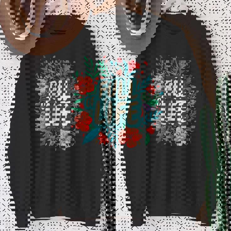 素敵な花のコスチュームでいっぱいの人生。 スウェットシャツ 年配の女性への贈り物