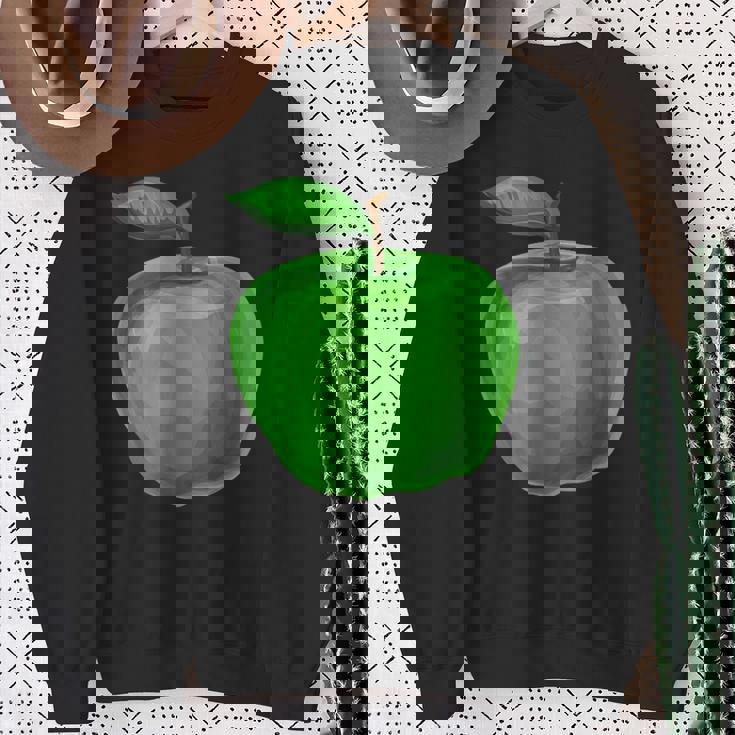 美しい青りんごを彩った果物や果物のりんご。 スウェットシャツ 年配の女性への贈り物