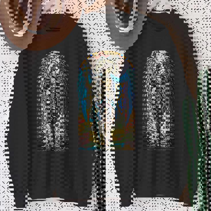 聖ミカエル大天使 – 聖なるステンドグラス – キリスト教 スウェットシャツ 年配の女性への贈り物