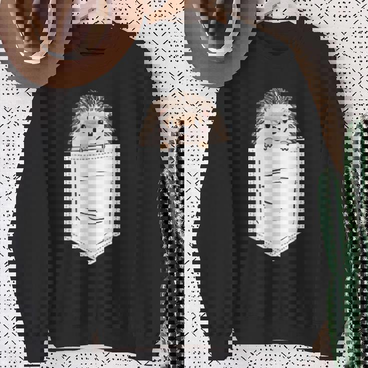 胸ポケットに入ったハリネズミ 衣類 ハリネズミ ギフト スウェットシャツ 年配の女性への贈り物