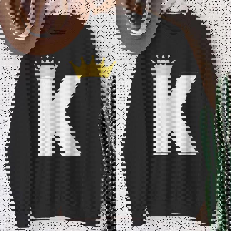 英文字 K 大文字 アルファベット モノグラム イニシャル キング クイーン クラウン スウェットシャツ 年配の女性への贈り物
