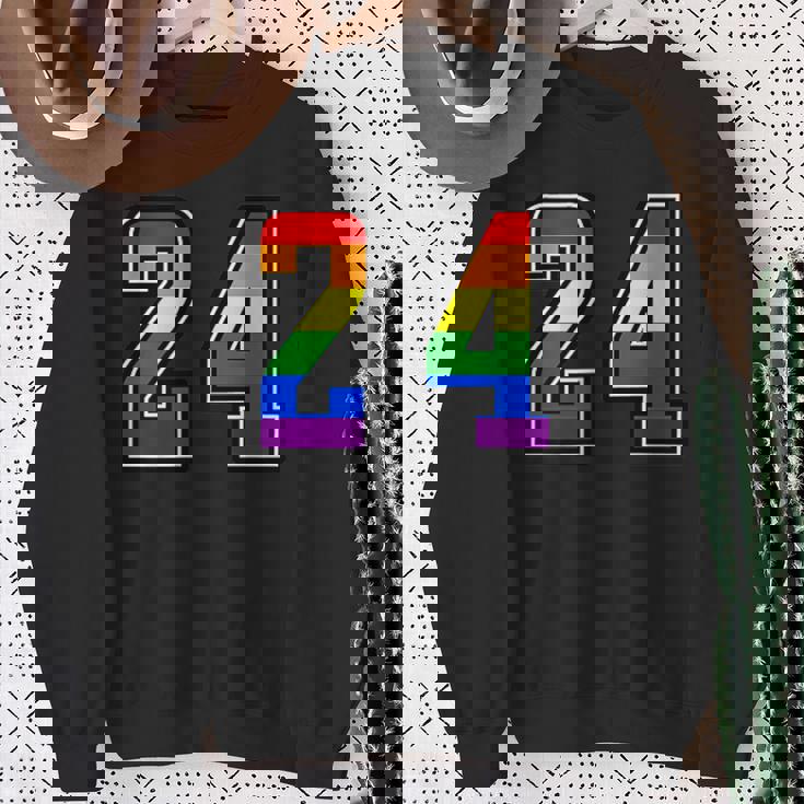 虹 24チーム短期大学スポーツレインボーカラー番号制ユニフォーム スウェットシャツ 年配の女性への贈り物