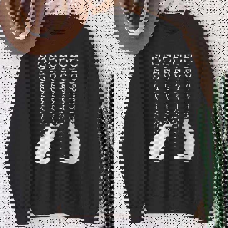 視力検査 猫の視力検査 おもしろ ネコ ねこ動物 シルエット モノトーン 白黒 黒猫 猫好き 猫の飼い主 スウェットシャツ 年配の女性への贈り物