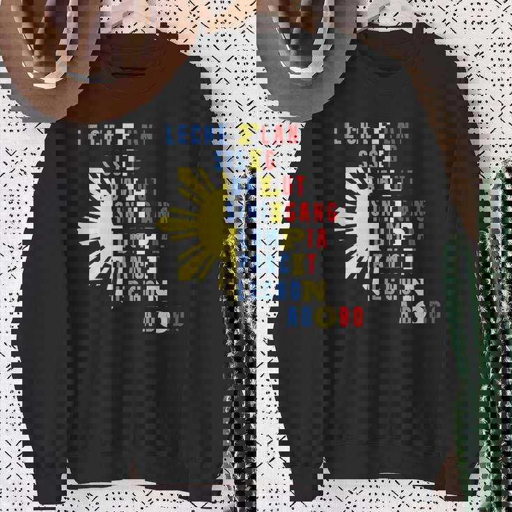 誇り高いフィリピン人のための有名な食べ物 フィリピンのデザイン スウェットシャツ 年配の女性への贈り物