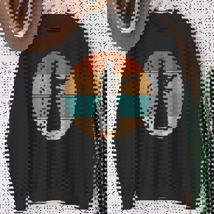 道場開業医のためのビンテージ合気道武道デザイン。 スウェットシャツ 年配の女性への贈り物