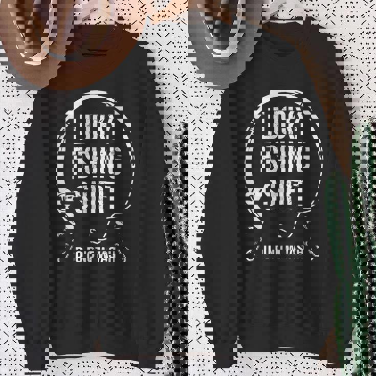 釣り好き 釣りに行きたい ゲン担ぎ ラッキーアイテム 釣り好きな人へのプレゼント 面白い キャンプ 趣味 漁師 釣り スウェットシャツ 年配の女性への贈り物