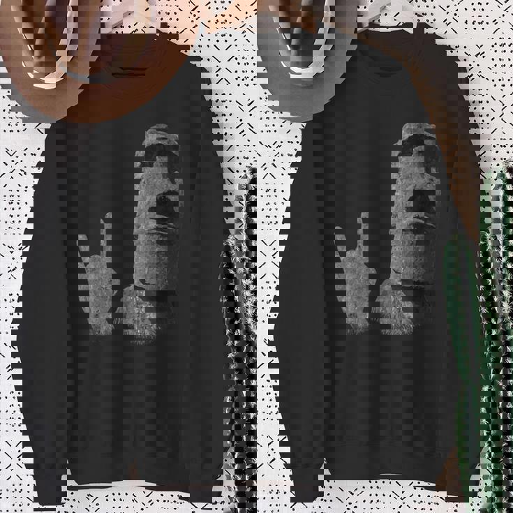 面白いイースター島のモアイ像のロッカーign Of The Horns スウェットシャツ 年配の女性への贈り物