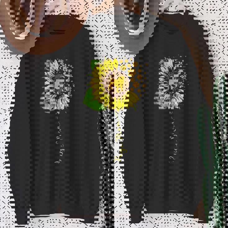 面白いパグママ ひまわり 母の日 パグ 犬好き スウェットシャツ 年配の女性への贈り物