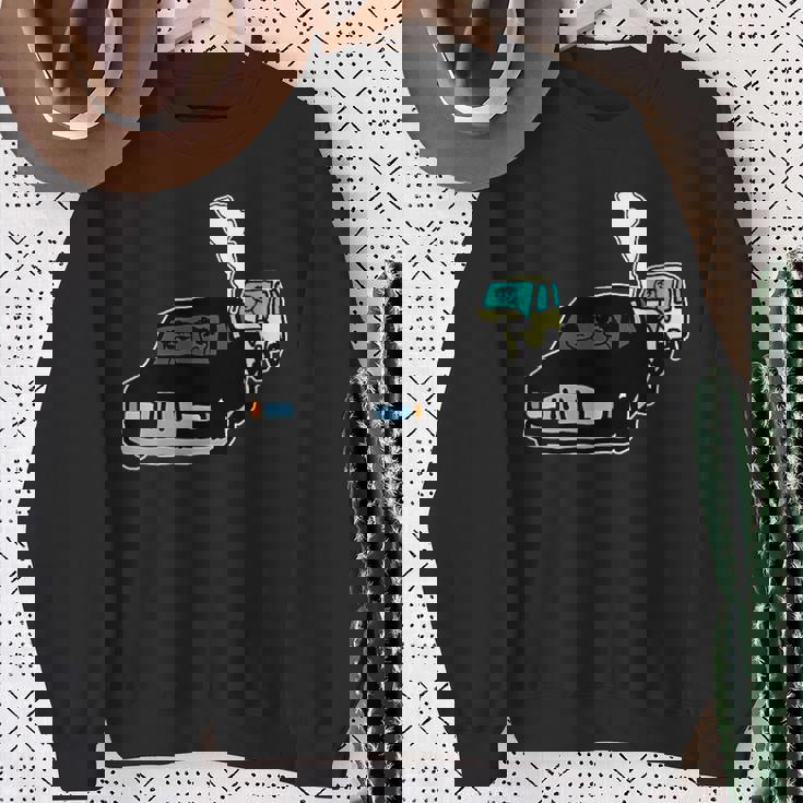 黒塗りの高級車よりも怖い無車検の軽自動車 スウェットシャツ 年配の女性への贈り物