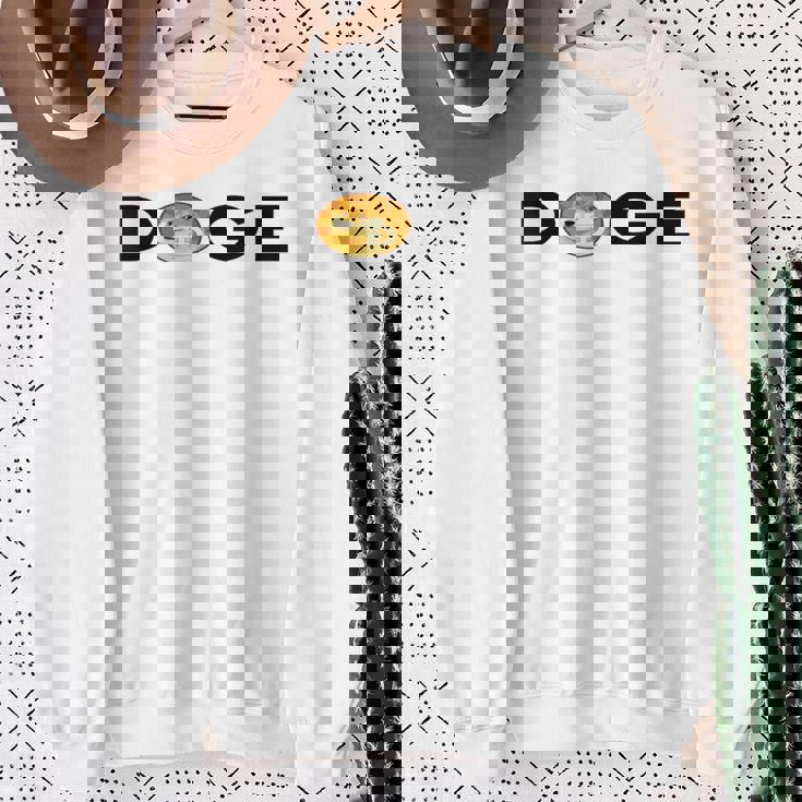 - Doge Dogecoin 暗号通貨 Fun Me Coin スウェットシャツ 年配の女性への贈り物