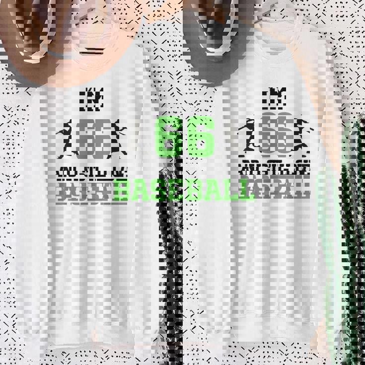 66歳の誕生日 野球 66歳 野球選手 誕生日 スウェットシャツ 年配の女性への贈り物