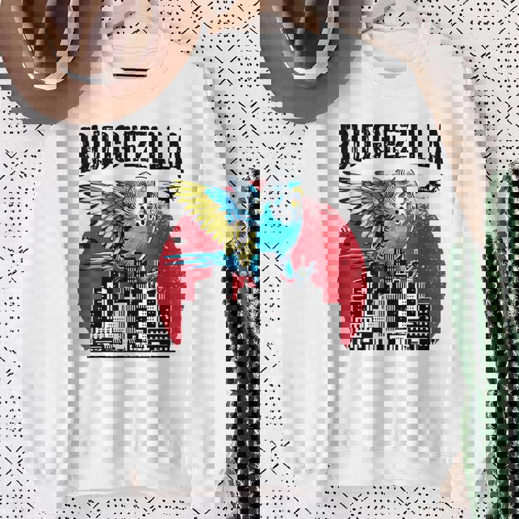 Budgiezilla 面白いインコ セキセイインコ セキセイインコ セキセイインコ 鳥好き スウェットシャツ 年配の女性への贈り物