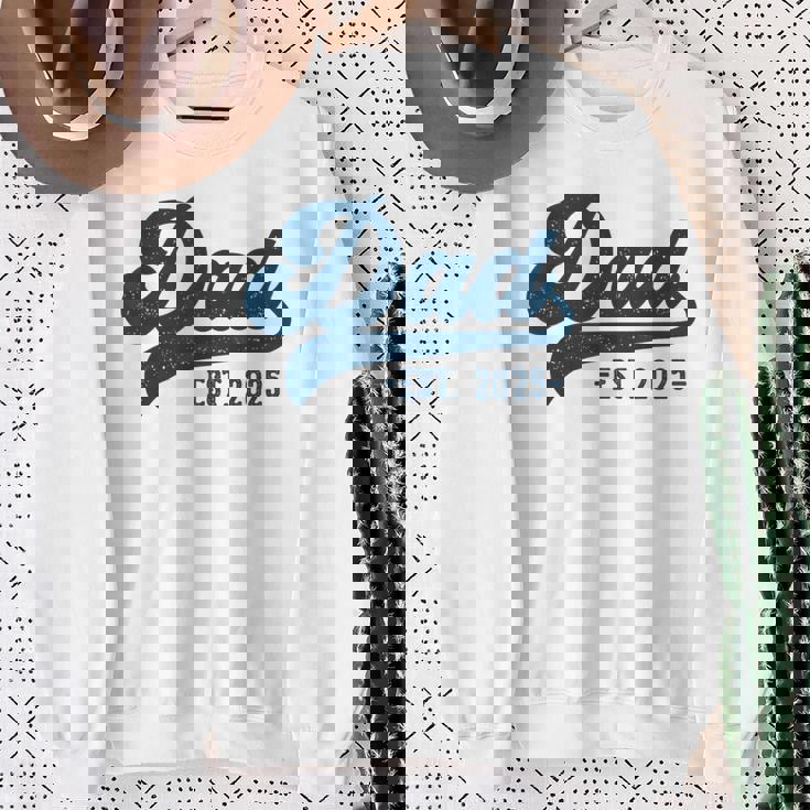 Dad Est 2025 Dad To Be New Dad スウェットシャツ 年配の女性への贈り物