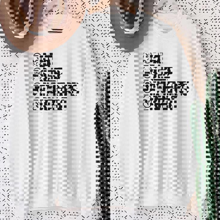 Eatleep Fix Heartsリピート心臓専門医心臓病学 スウェットシャツ 年配の女性への贈り物