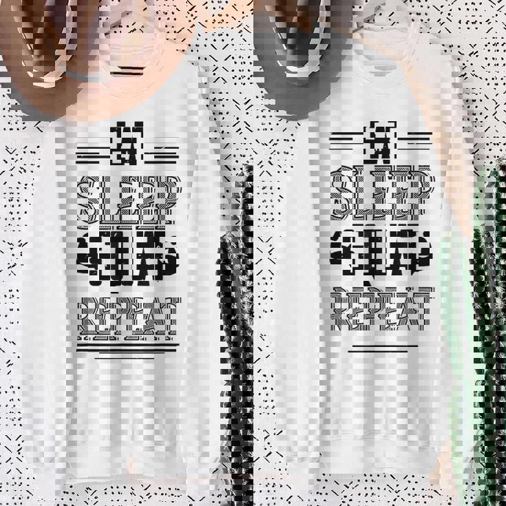 Eatleepquat Repeat 面白いジムワークアウト スウェットシャツ 年配の女性への贈り物