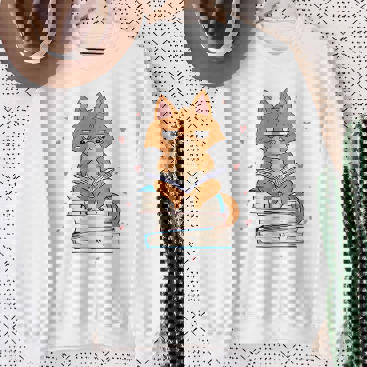 Cat & Amp Amp Book Lover シャツ 猫と本の愛好家 スウェットシャツ 年配の女性への贈り物