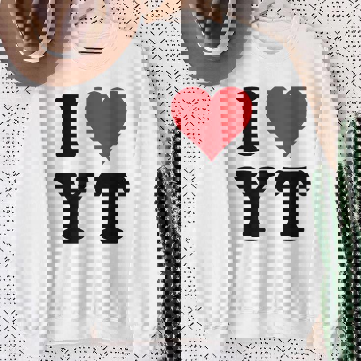 I Heart Yt Initials I Love YT First And Last Name Yスウェットシャツ 年配の女性への贈り物