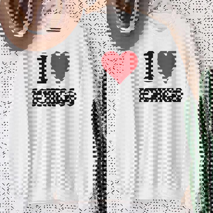 I Heart いちご ファーストネーム I Love パーソナライズ スウェットシャツ 年配の女性への贈り物