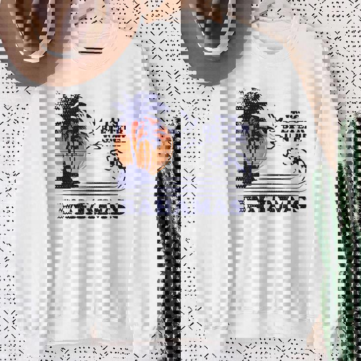 It's Better In The Bahamas スウェットシャツ 年配の女性への贈り物