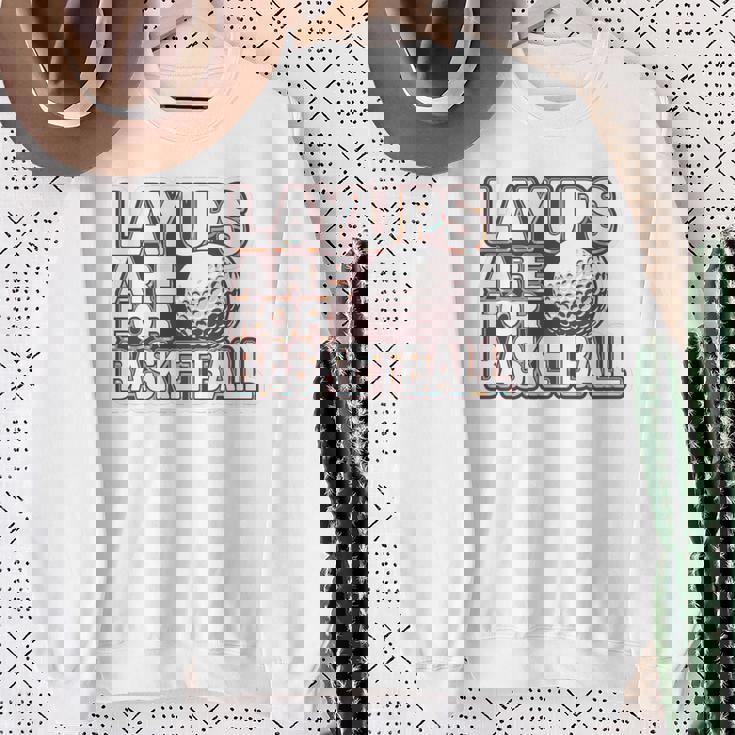 Layups Are For Basketball ゴルフ ユーモア スポーツ スウェットシャツ 年配の女性への贈り物