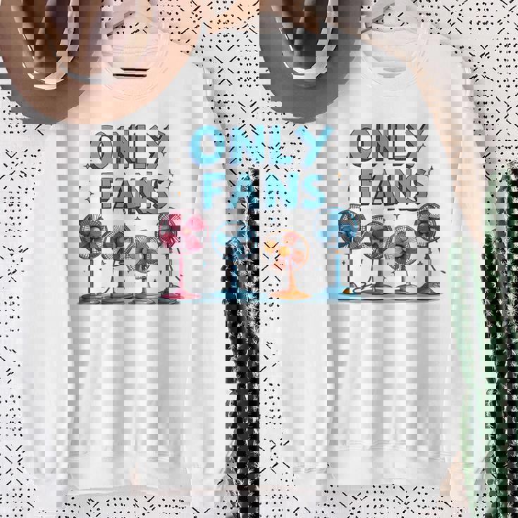 Only Fans 面白い メンズ レディース ギャグジョーク アダルト ユーモア 恥ずかしい スウェットシャツ 年配の女性への贈り物