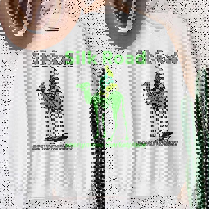 Silk Road 匿名マーケットプレイス キャメル ダークウェブ 暗号 Btc スウェットシャツ 年配の女性への贈り物