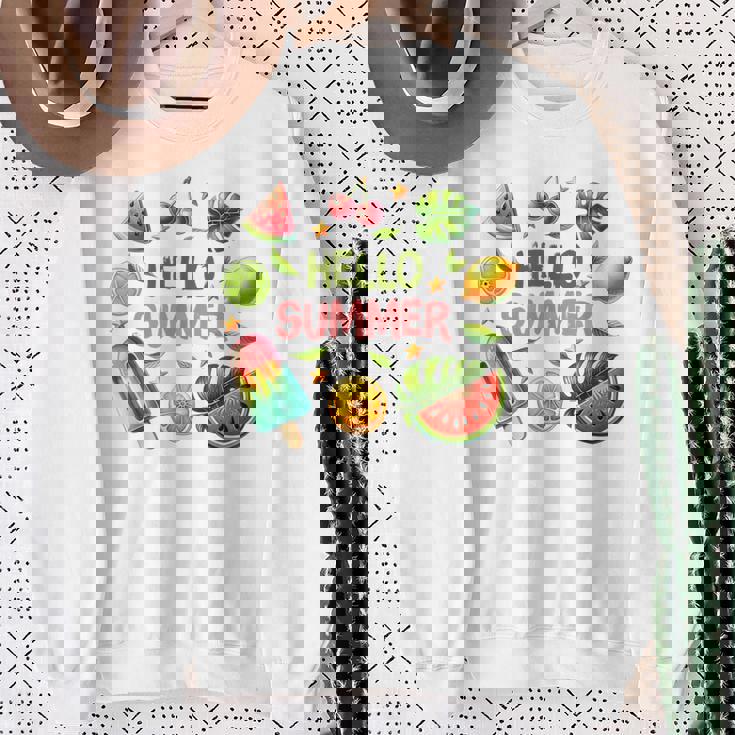 Summeribes ビーチバケーション ハローサマー トロピカル 楽しいデザイン スウェットシャツ 年配の女性への贈り物