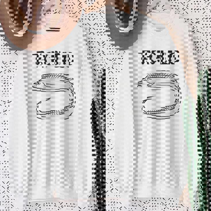 Tachiuo 太刀魚 タチウオス 魚好き 願掛け 釣り好き 海釣り 趣味 おもしろ 寿司ネタ 趣味釣り 船釣り 釣り スウェットシャツ 年配の女性への贈り物