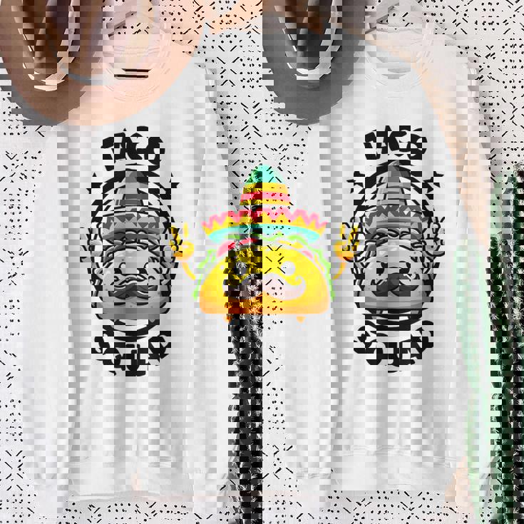 Tacoquad 面白いメキシカンタコス火曜日 タコスバウトチーム タコス スウェットシャツ 年配の女性への贈り物