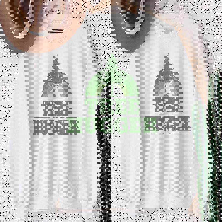 Tree Hugger 環境保護主義者 ヴィンテージ レトロ 自然愛好家 長袖tシャツ スウェットシャツ 年配の女性への贈り物