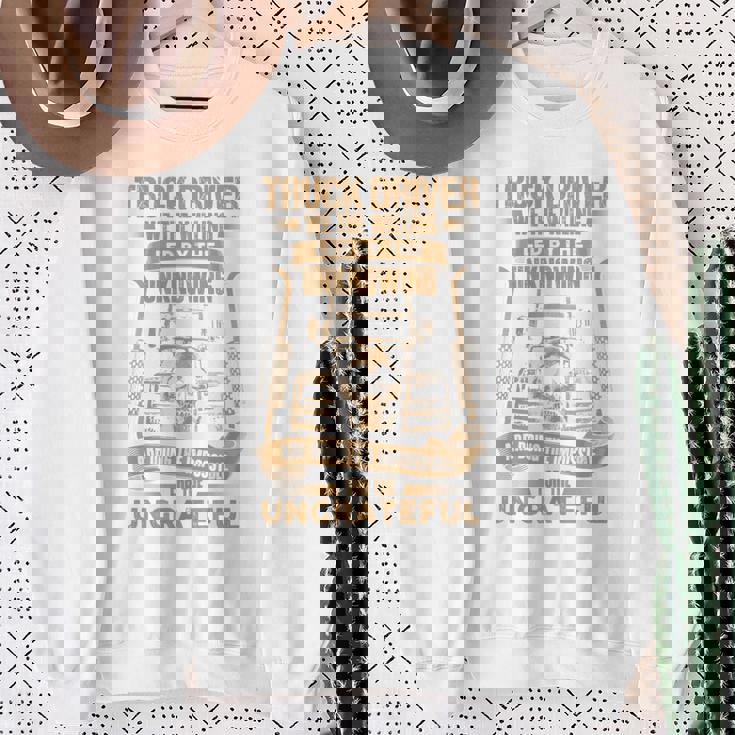 Truck Drivers Fun Truckers トラッキング スカル バックサイド 長袖tシャツ スウェットシャツ 年配の女性への贈り物