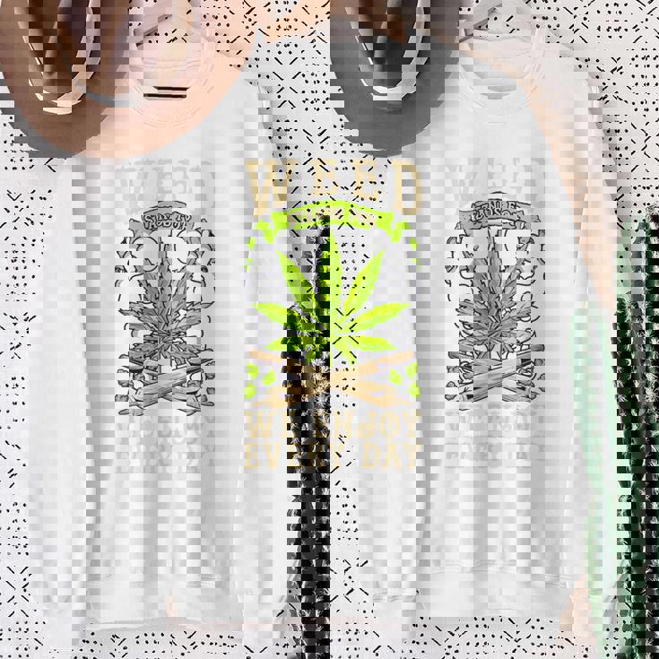 Weed We Enjoy Every Day スウェットシャツ 年配の女性への贈り物