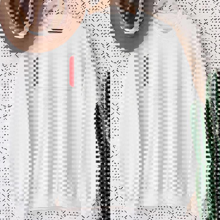 「 電池 残り1 バッテリー 電池切れ」おもしろ 筆文字！服の背面に面白い文字入り スウェットシャツ 年配の女性への贈り物