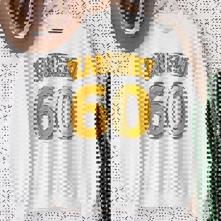 【バックプリント・背中側】還暦 六十歳 60才（ユニフォーム風）赤 レッド【金プレート風 文字】誕生日 面白 スウェットシャツ 年配の女性への贈り物