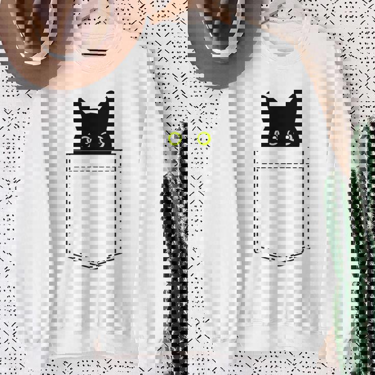 【ポケットから覗くネコ】黒猫 にゃんこ 猫好き 猫 可愛い ネコ 子猫 ネコ好き 面白い 変な 遊び心 ネタ ウケ狙い スウェットシャツ 年配の女性への贈り物