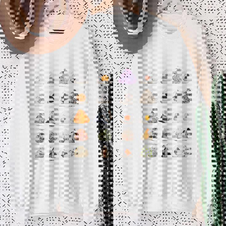 おにぎり 種類 面白いtシャツ おもしろ 食べ物 文字入り メンズ 面白い 服 ネタ グッズ 文字tシャツ プレゼント 長袖tシャツ スウェットシャツ 年配の女性への贈り物