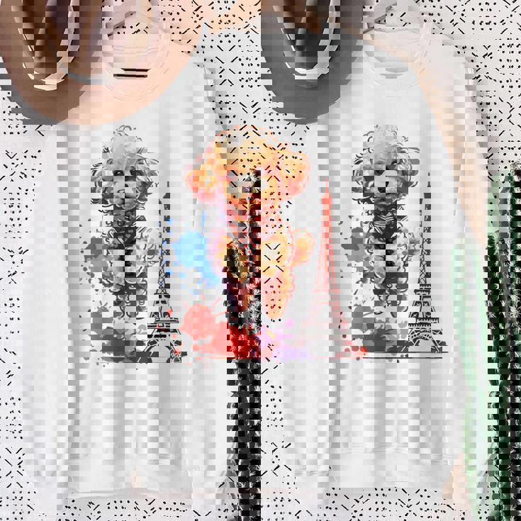 かわいい フランス パリ エッフェル塔 トイプードル パリ ジャンプ 子犬 スウェットシャツ 年配の女性への贈り物