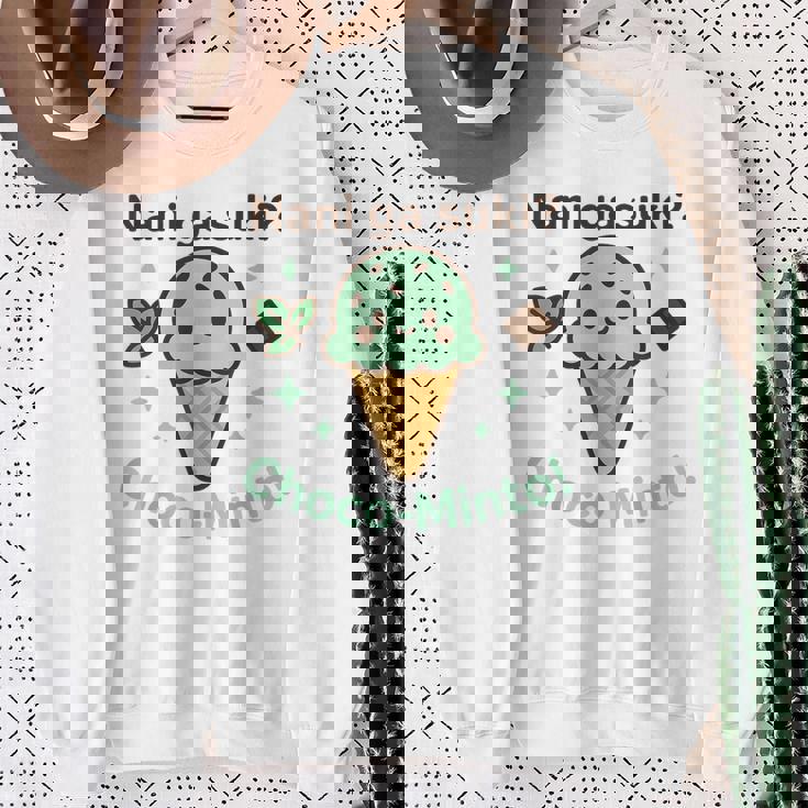 かわいいチョコミントアイスクリームコーン 日本の「なにがすき スウェットシャツ 年配の女性への贈り物